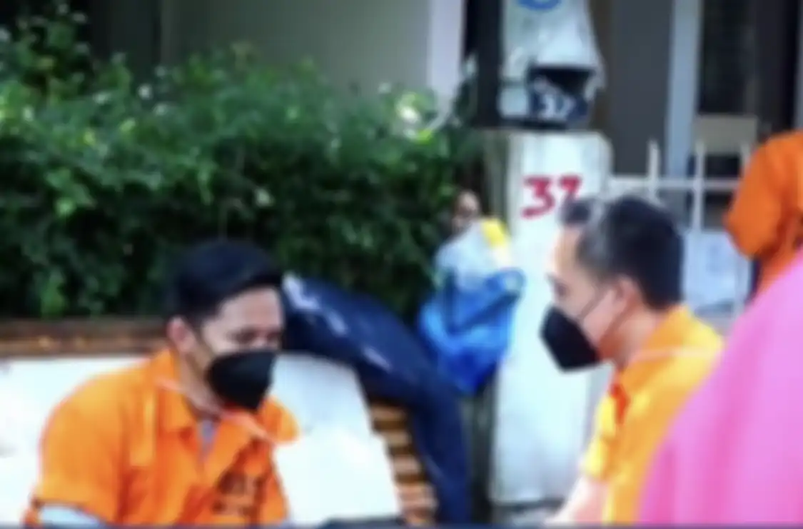 Bripka Ricky Rizal mengaku menuruti permintaan Kuat Maruf sopir Ferdy Sambo. Dia melihat Putri Candrawathi dalam kondisi begini.