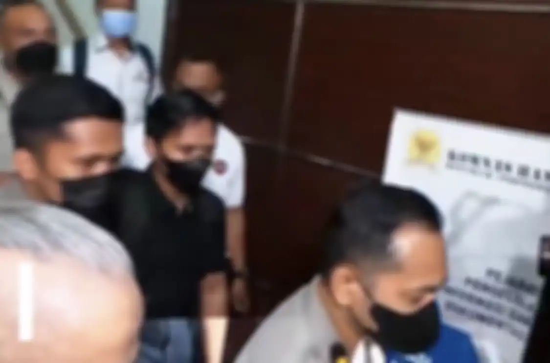 Bharada E ternyata malah kawal istri Kadiv Propam lakukan kegiatan ini. Dulu bilangnya mengantar anak Irjen Ferdy Sambo. 