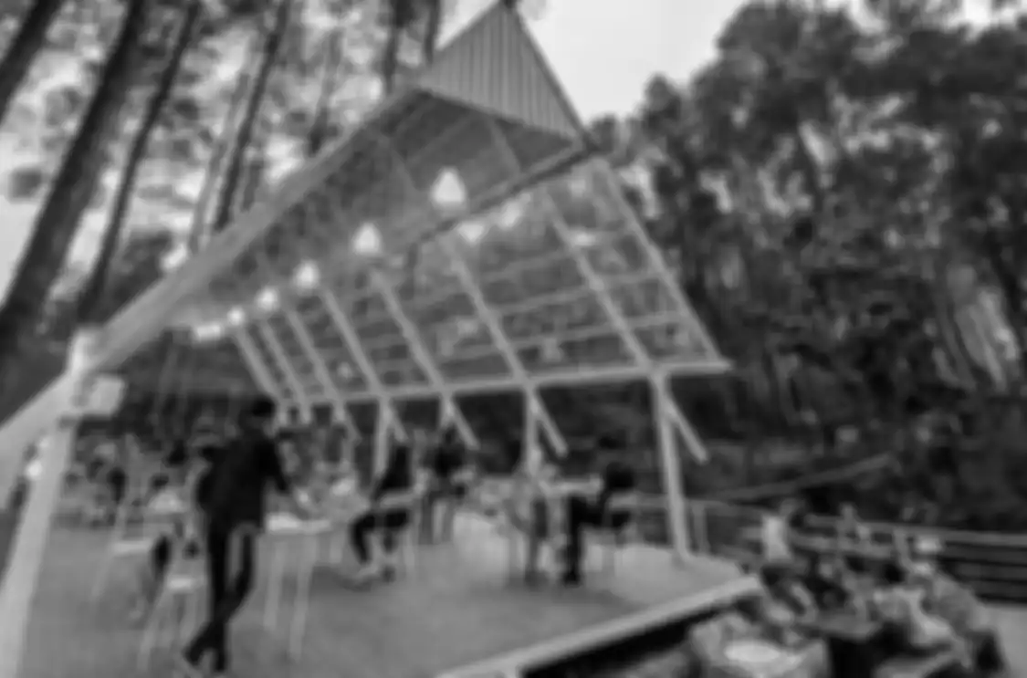Spot foto estetik di Warung Kopi yang hits Lembang ini bisa diakses dengan gratis.