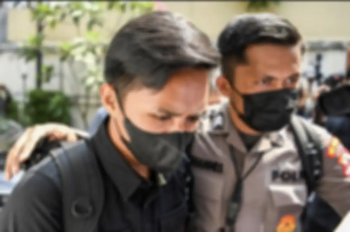 Jenderal tukang gebuk teroris ini sampai dibikin terheran-heran lihat gelagat Bharada E. Foto ajudan Ferdy Sambo di Komnas HAM jadi pemicunya. 