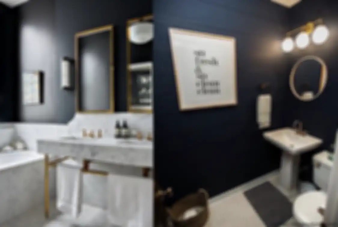 Desain kamar mandi sempit ini memiliki kelebihan dengan membuat pemilknya bebas bergerak. Foto interiornya ungkap trik rahasia.
