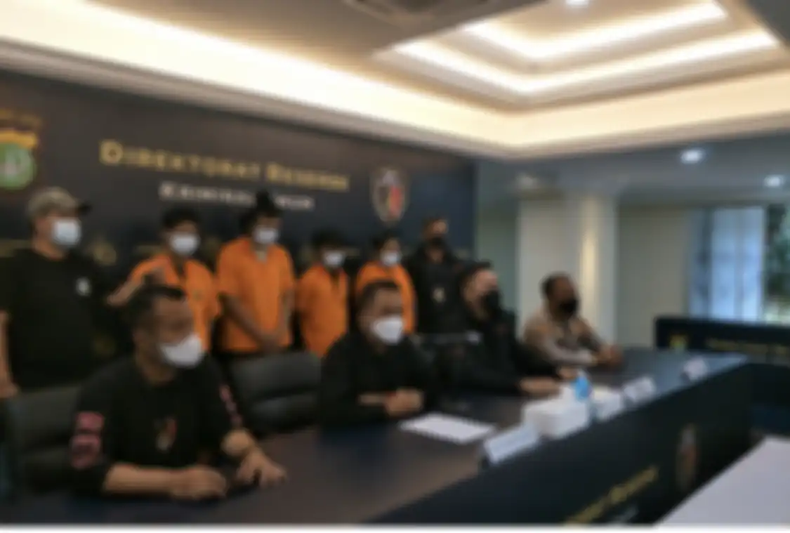 Berikut ini 7 fakta pembacokan mantan pacar yang dipicu karena ancaman foto dewasa disebarkan. Tampang pelaku beredar. 