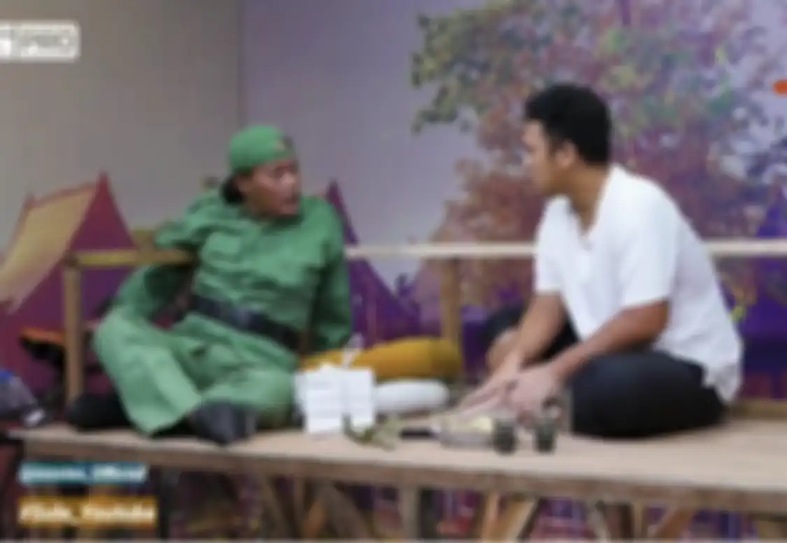 Sule melawak bareng Gilang Dirga dengan menyenggol Rizky Billar pakai kata mokondo. Netizen langsung respons begini. 