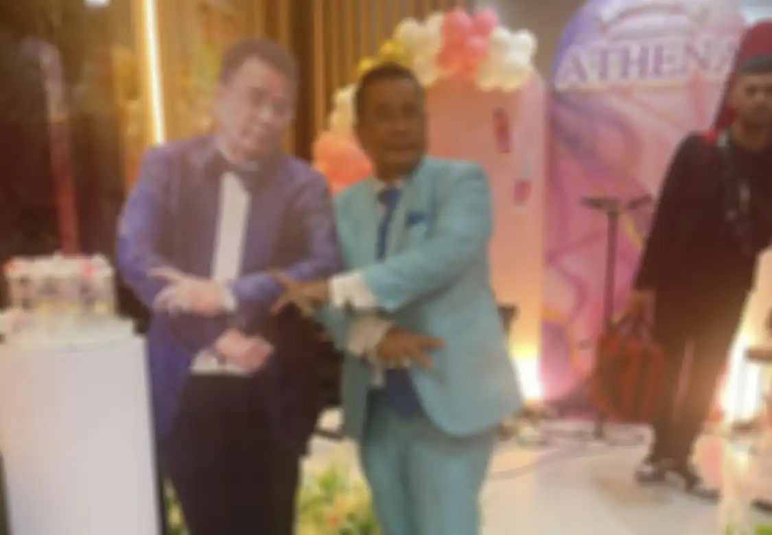 Hotman Paris menyebut satu kata yang bisa meringankan hukuman Ferdy Sambo. Dia ternyata ditawari menangani kasus suami Putri Candrawathi.