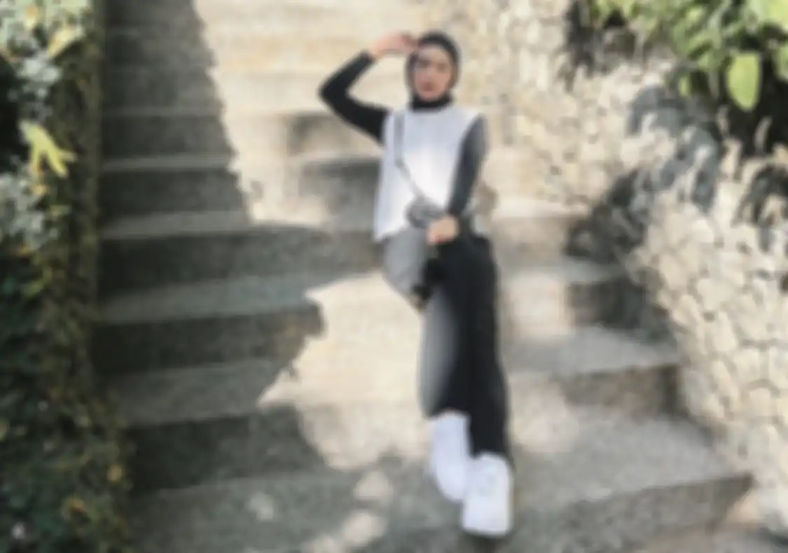 Mantan ART Dara Arafah nekat mencuri brankas Rp 800 juta bareng pacar. Tetangganya sebut pelaku punya kebiasaan begini.  
