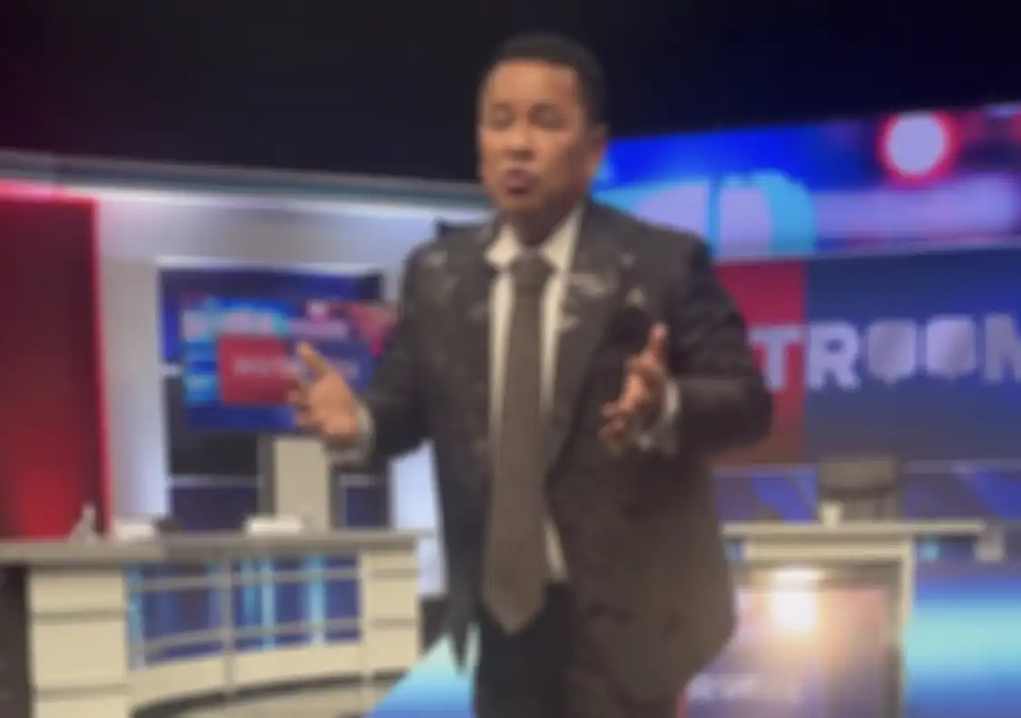 Hotman Paris menyebut satu kata yang bisa meringankan hukuman Ferdy Sambo. Dia ternyata ditawari menangani kasus suami Putri Candrawathi.
