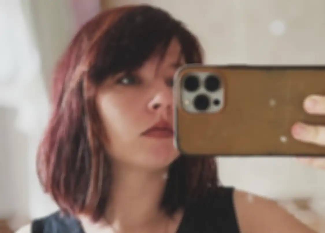 Begini cara foto selfie yang bagus dengan kamera HP. Bekas jerawat bandel di wajah hilang seketika. Si dia auto klepek-klepek. 
