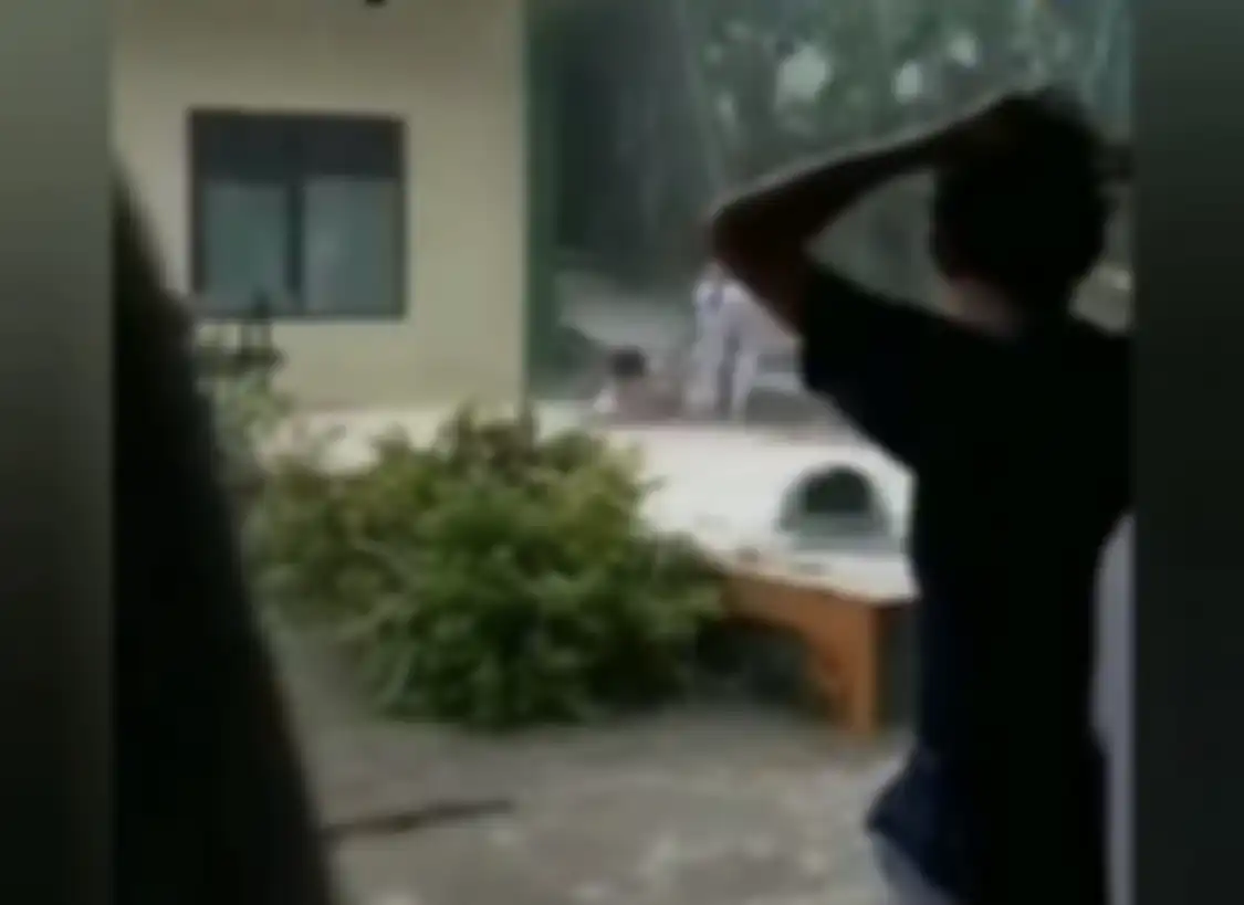 Guru MTsN 19 Pondok Labu sempat lakukan aksi begini sebelum tembok roboh. Foto terakhir siswa korban tewas diunggah. 