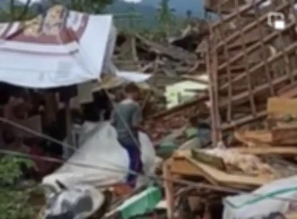 Inilah 10 foto kondisi Desa Sarampad yang terisolir akibat Gempa Cianjur. Desa ini menjadi lokasi terparah. 