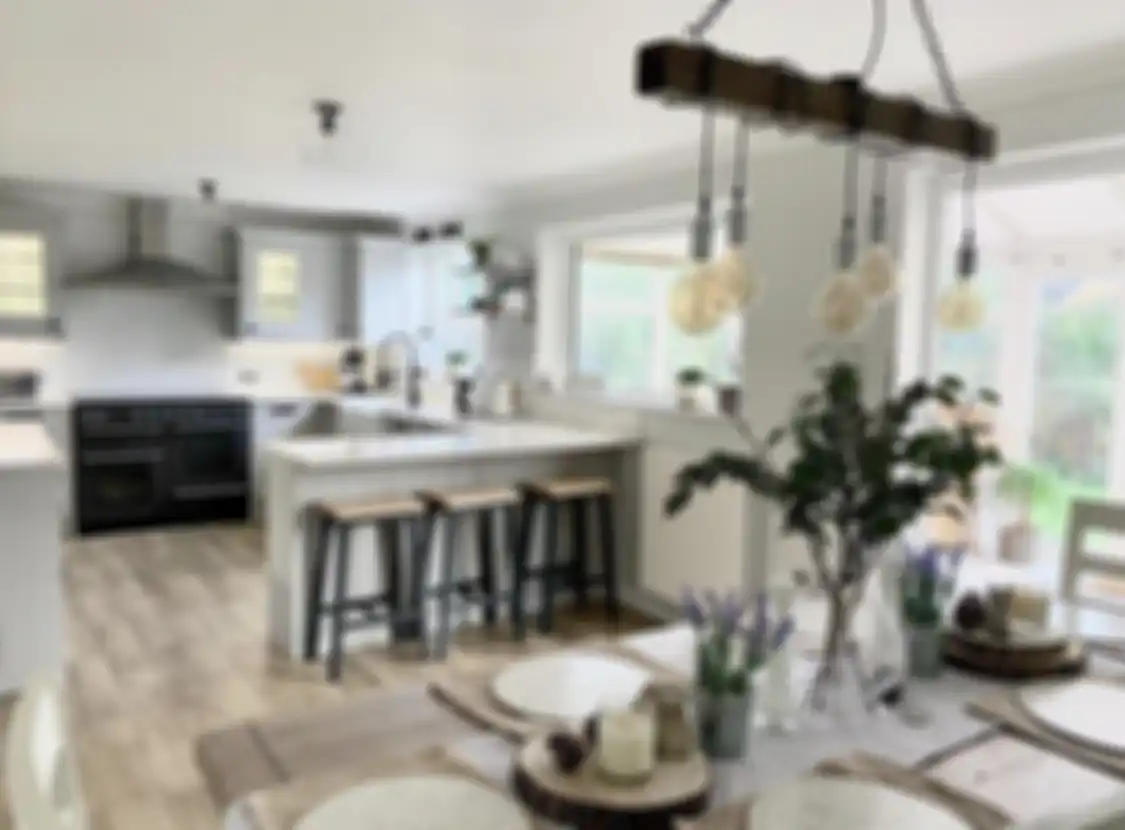 Potret dapur terbuka nan cantik. Saat mendesainnya, area memasak harus dibagi dalam zonasi.