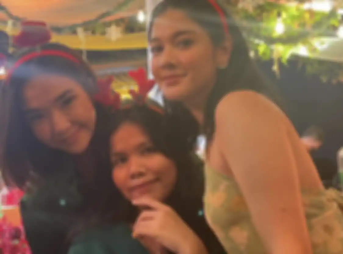 Foto Gisella Anastasia merayakan Natal tahun ini tampak berbeda. Gempi terlihat bahagia ada di keluarga Gading Marten.
