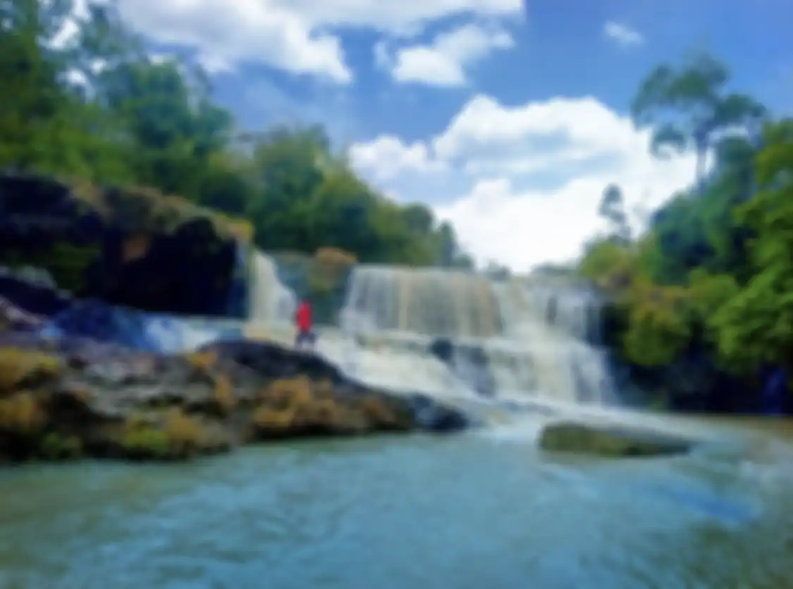 Cukup membayar tiket masuk seharga Rp 10 ribu, 7 tempat wisata alami di Tasikmalaya ini cocok buat berburu foto aesthetic. 