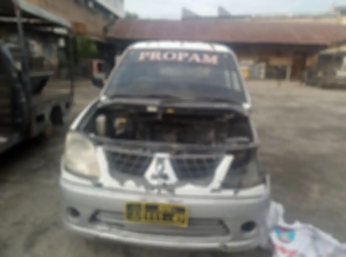 Foto anggota Polres Palopo di wilayah hukum Sulawesi Selatan (Sulsel) yang curhat di Facebook tersebar luas.