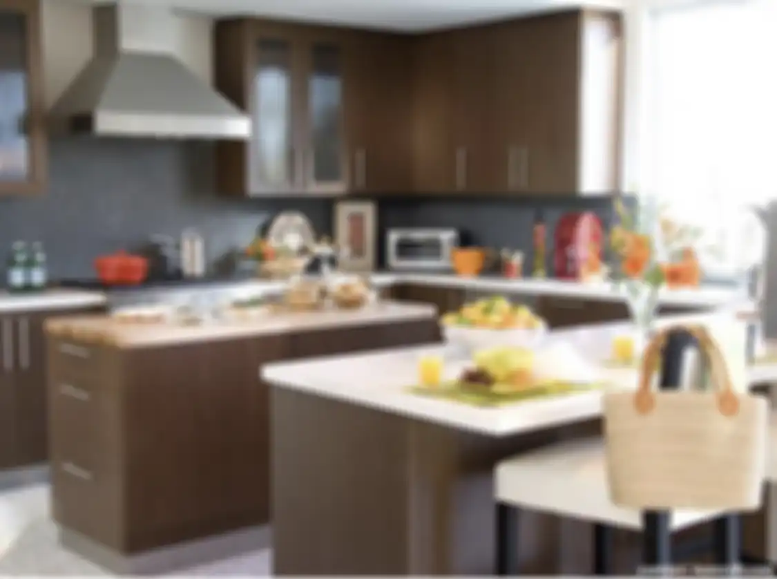 Pemilik rumah terkejut saat melihat foto interior dapur mungil menjadi seperti begini. Rahasianya padu pada warna cat. 