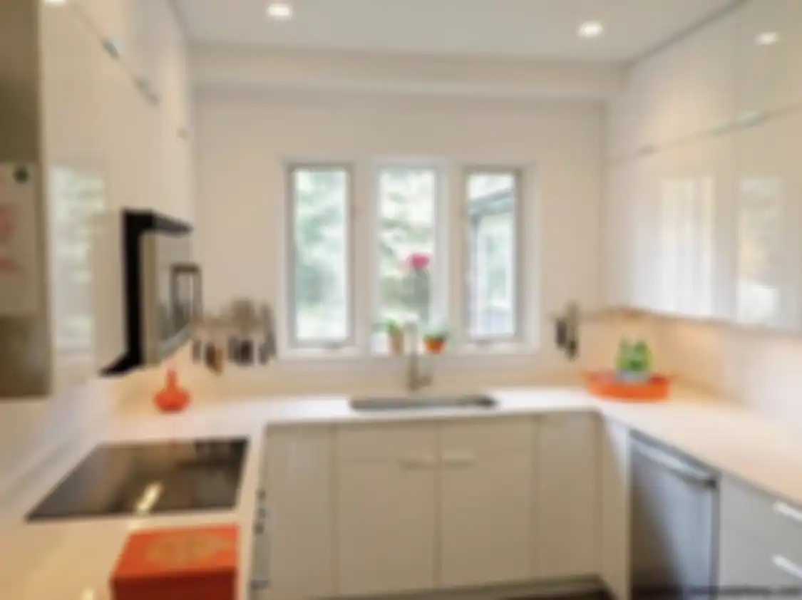 Pemilik rumah mencuri perhatian lewat foto dapur mungil yang kian cantik. Pilihan model elemen dekorasi pemicunya.