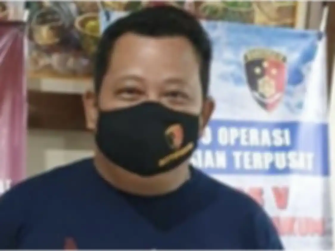 Orang dekat Ferdy Sambo ini tahu penyebab Putri Candrawathi menangis di Magelang. Begini foto sosok Kuat Maruf yang berujung tragis.