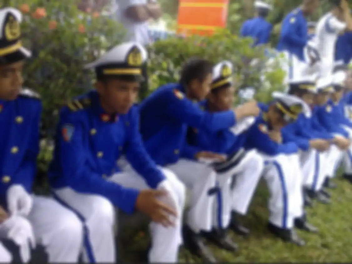 Bharada E sampai harus dipaksa orangtua ikut tes polisi. Richard Eliezer belum genap setahun kerja di rumah Irjen Ferdy Sambo.