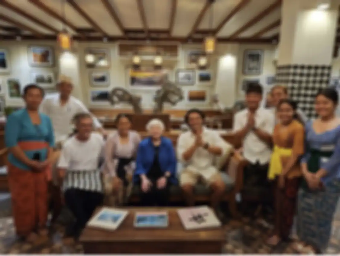 Intip yuk 9 foto estetik Art Cafe Bumbu Bali tempat wisata kuliner pilihan PM Inggris dan Kanada nongkrong bareng saat KTT G20.