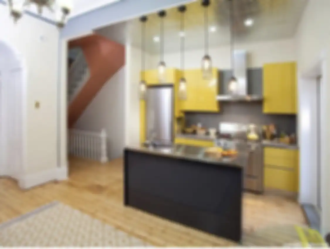 Pemilik rumah mencuri perhatian lewat foto dapur mungil yang kian cantik. Pilihan model elemen dekorasi pemicunya.
