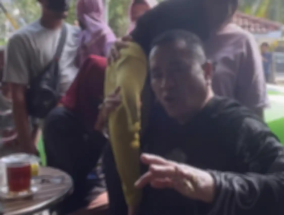 Anak yatim diperkosa di hutan kota Jakut ternyata gegara urusan sepele ini. Hati Hotman Paris sampai miris. Foto korban ditutupi.