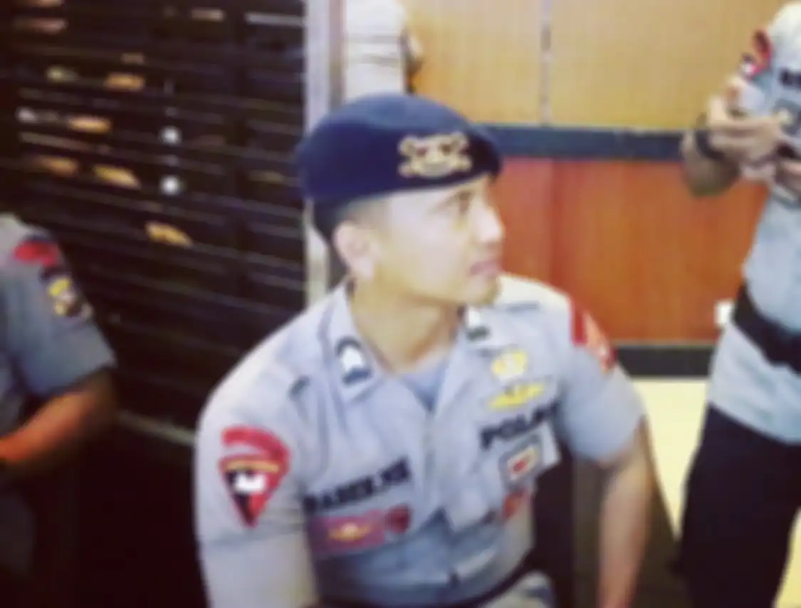 Brigadir Daden ajudan Irjen Ferdy Sambo ini bisa bernapas lega saat ancaman sopir Putri Candrawathi ke Brigadir dibuka di DPR. 