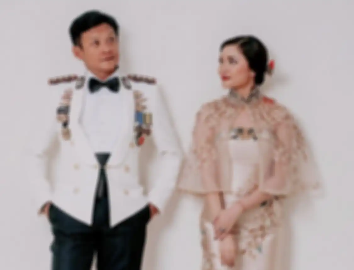 Brigjen Hendra Kurniawan punya peran begini saat urus CCTV kasus Ferdy Sambo. Curhat sang istri viral. Foto keluarganya sempat muncul.
