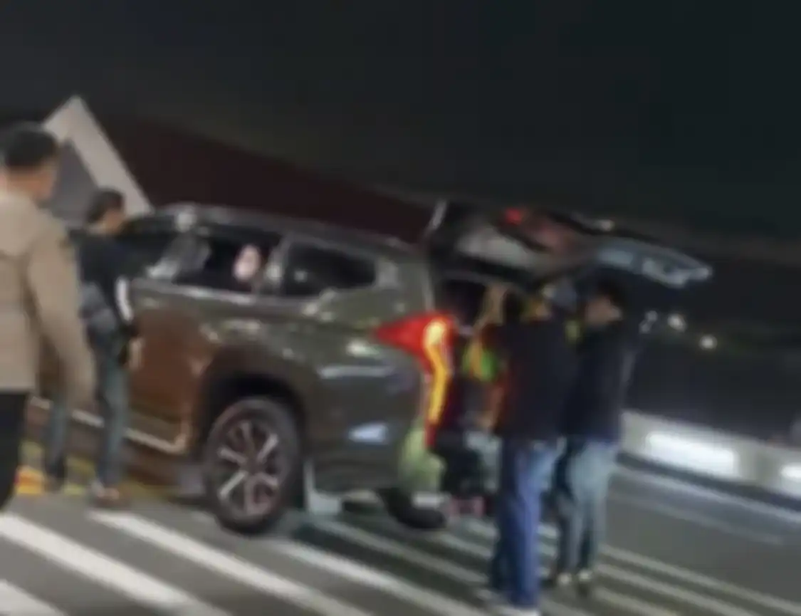 Mobil TNI AD yang menjemput wanita anak jenderal usai maki-maki ibunda Arteria Dahlan ditelusuri. Identitas pemiliknya terbongkar.
