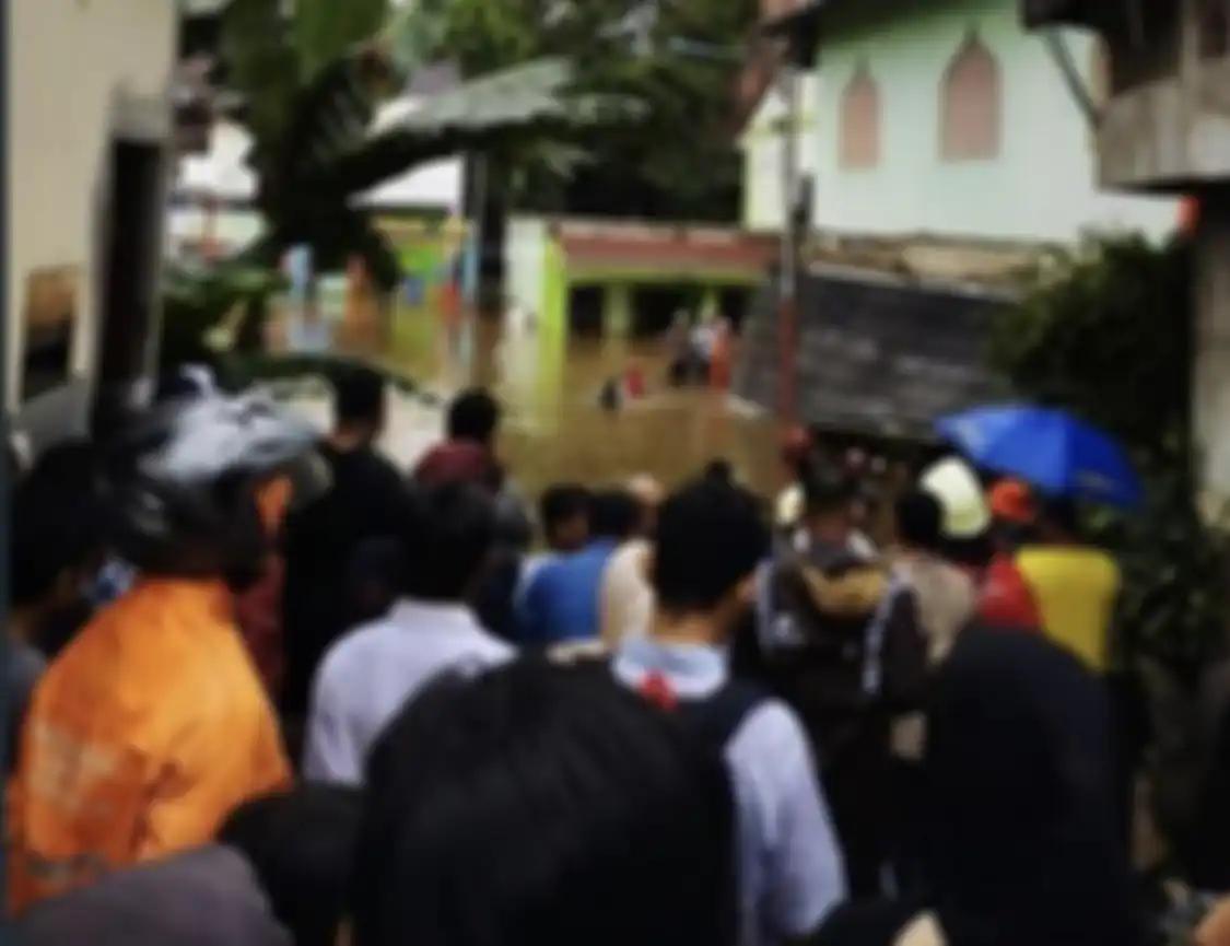 3 Siswa MTsN 19 Pondok Labu Jaksel yang asyik bermain tewas tertimpa tembok roboh. Begini fakta bencana datang tanpa aba-aba. 