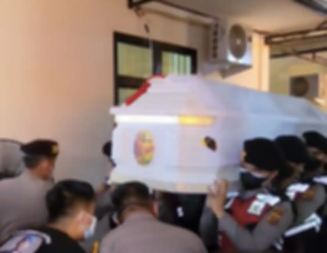 Perbedaan hasil autopsi ulang tim forensik independen dengan RS Polri cuma ada di jumlah luka ini. Foto jenazah Brigadir J disimpan.