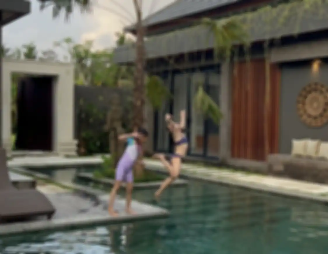 Video Gisel 25 detik viral di TikTok. Namun, istri Gading Marten sengaja posting foto gaya Gempi berlibur di Bali. 