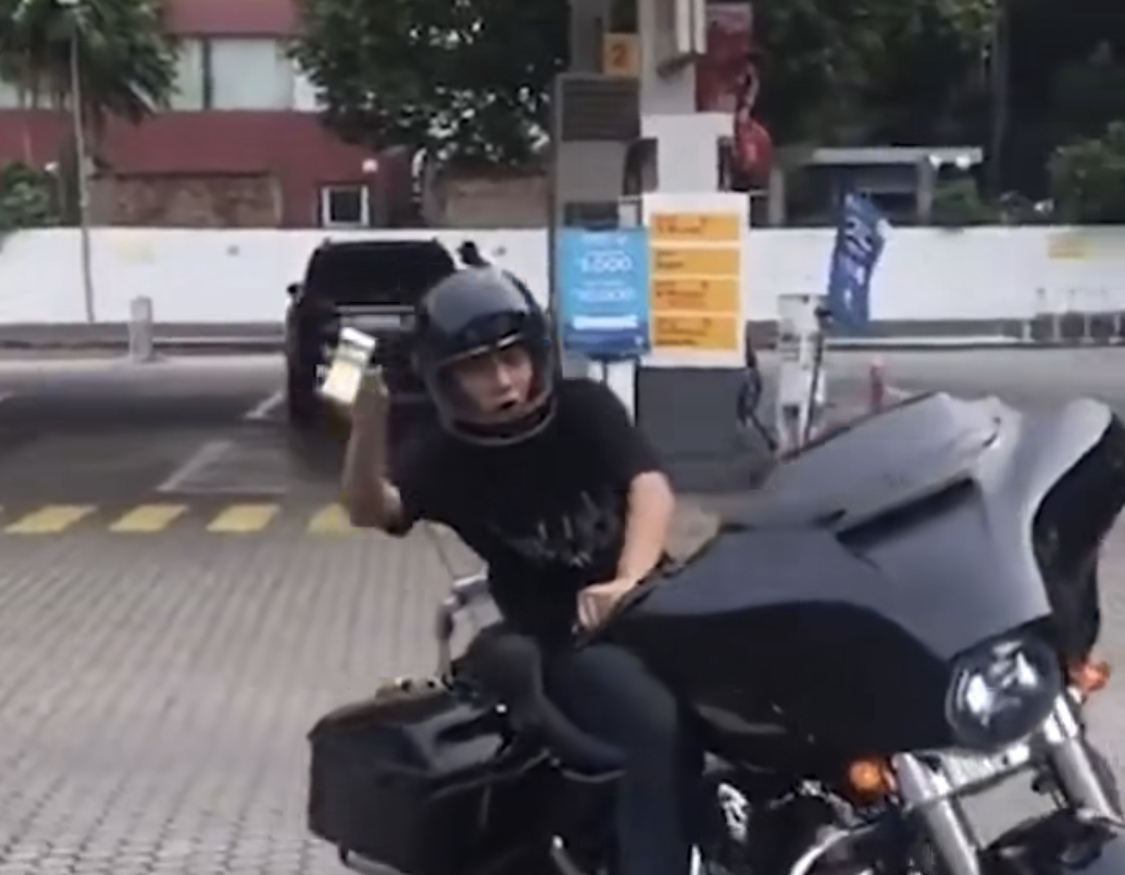 Aksi tengil Mario Dandy, anak Rafael Alun Trisambodo di Harley Davidson yang bikin se-Indonesia ogah bayar pajak.