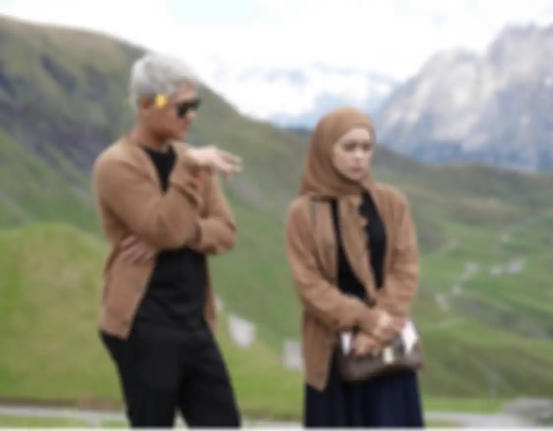 Rizky Billar yang bikin baper di foto romantis Lesti Kejora ternyata pernah kena jebakan Soimah. Begini cerita lengkapnya. 