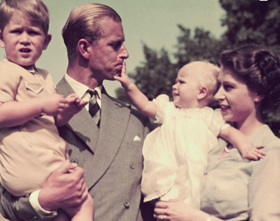 Ini sosok Pangeran Andrew dari keluarga kerajaan Inggris yang gelarnya dilucuti Ratu Elizabeth II gegara terjerat pelecehan anak.