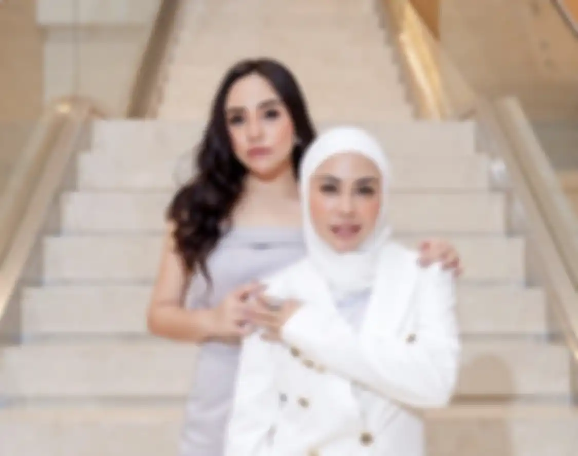 Salmafina Sunan. Ini 5 alasan artis yang keluar dari Islam hingga pindah agama ke Kristen. Foto terkininya sampai dicari netizen di media sosial.