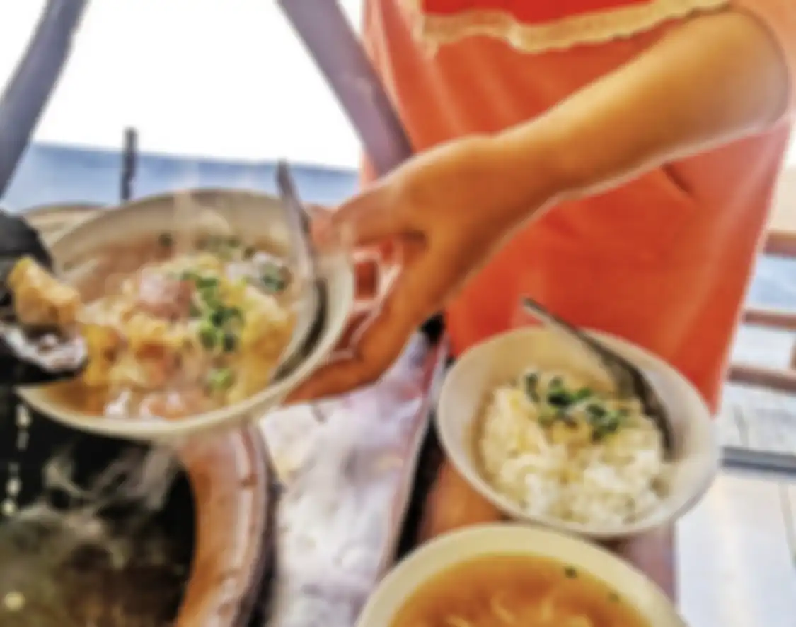 5 tempat wisata kuliner di Solo ini menjadi pilihan Presiden Jokowi. Cocok buat sarapan enak. Foto menunya goda hati.