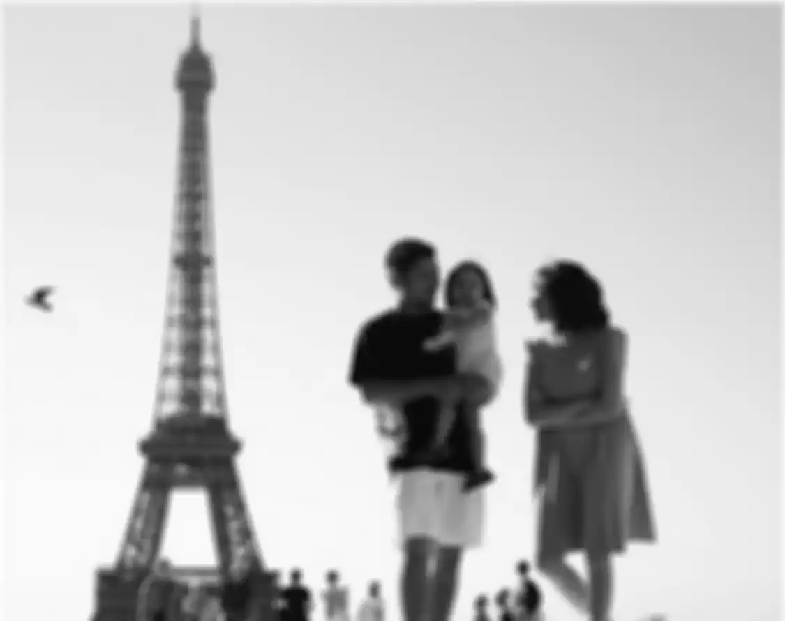 Foto lawas Gading Marten bersama Gisella Anastasia saat mengajak Gempi liburan di Paris.