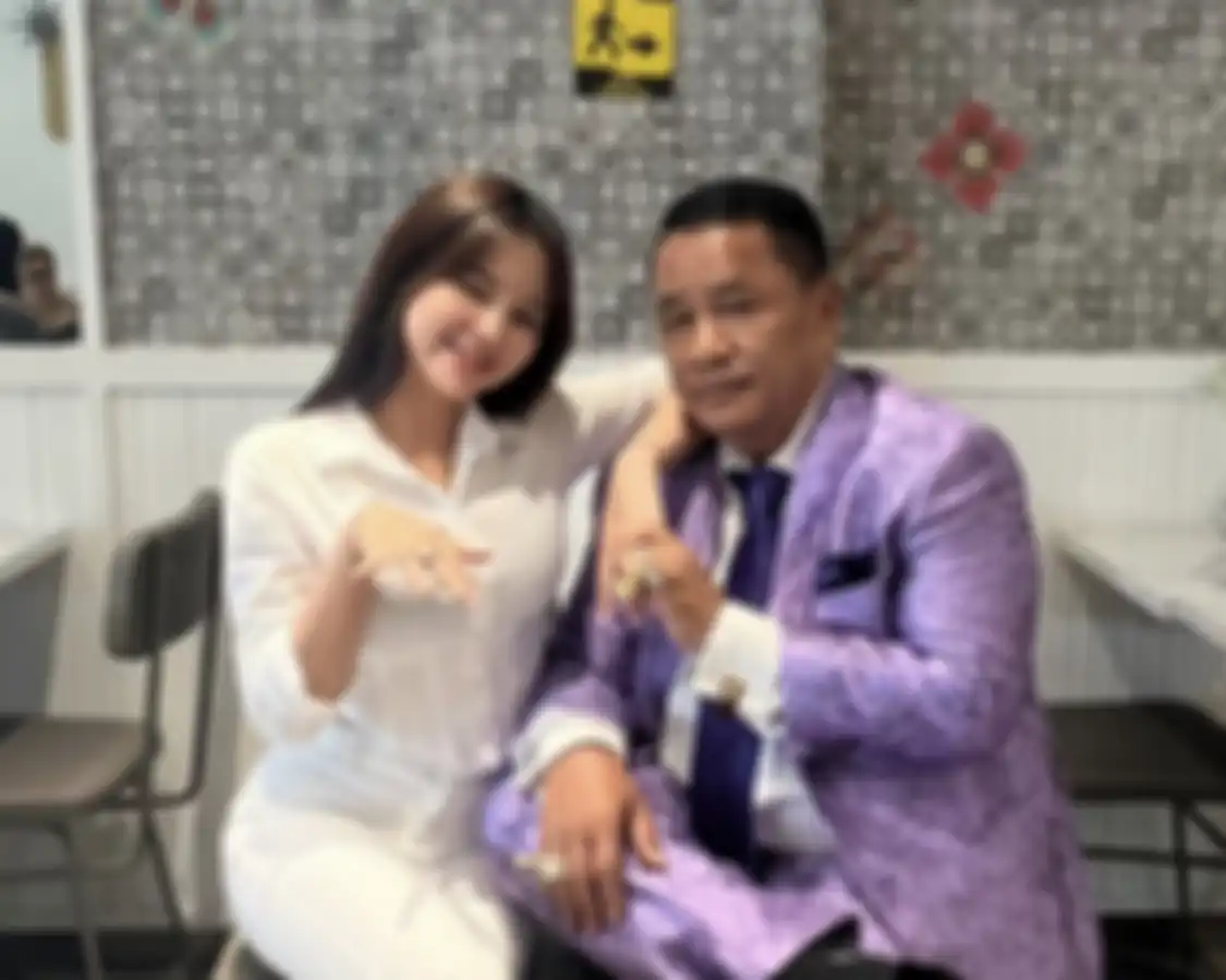 Hotman Paris menyebut satu kata yang bisa meringankan hukuman Ferdy Sambo. Dia ternyata ditawari menangani kasus suami Putri Candrawathi.