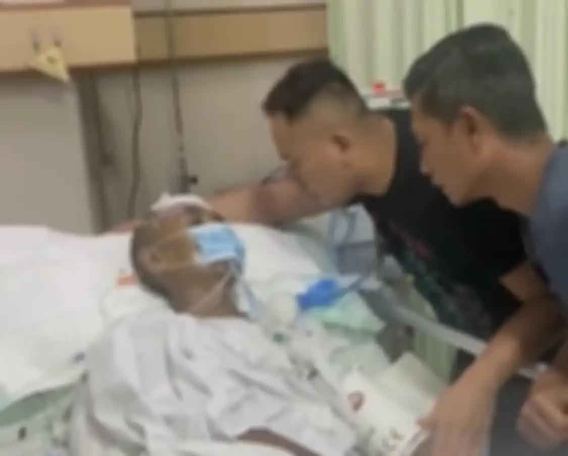 Hero Tito petinju Holywings meninggal dunia. Vicky Prasetyo kehilangan sosok yang berjasa saat mengalahkan Aldi Taher dalam duel tinju. 