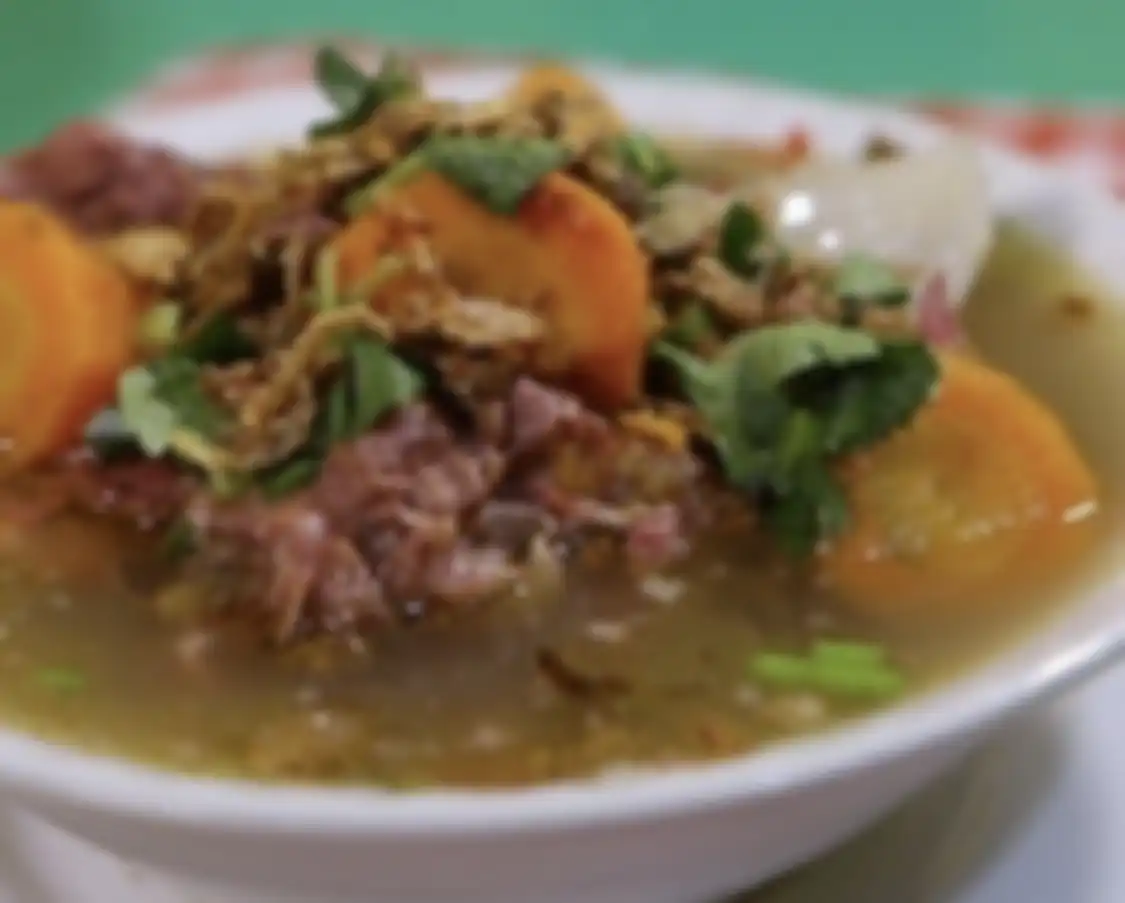 5 tempat wisata luliner di Bogor ini cocok buat makan siang enak. Lihat foto ragam menunya. Harganya juga tak bikin kantong jebol.