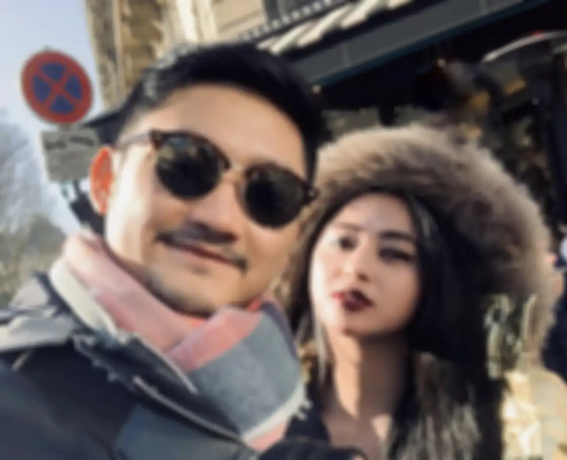 Saat Dewi Perssik memamerkan foto hamil muda, Angga Wijaya ogah mengakui itu anaknya. Dia menjelaskan duduk perkaranya.