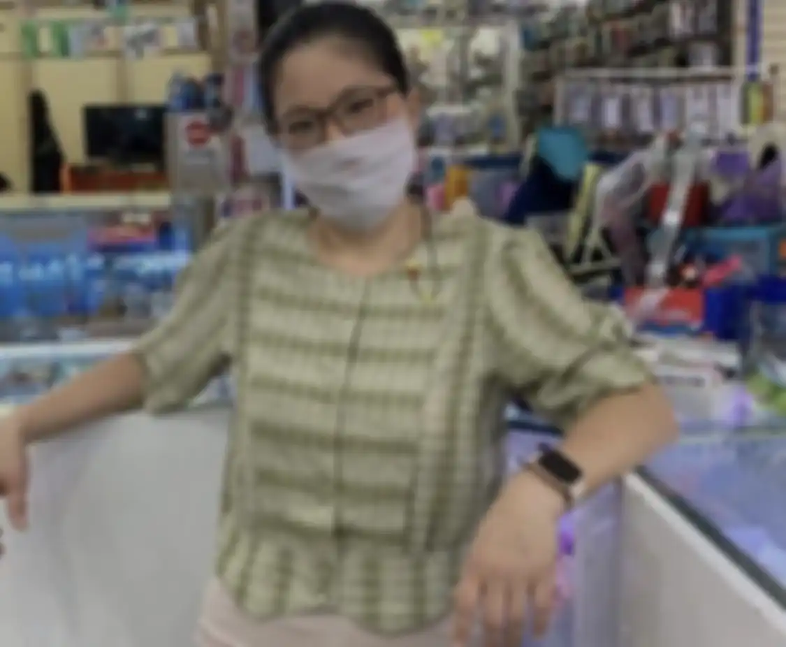 Mariana Ahong emak-emak pencuri coklat di Alfamart ternyata pemilik bisnis mentereng di BSD. Foto tampangnya dibongkar habis-habisan.