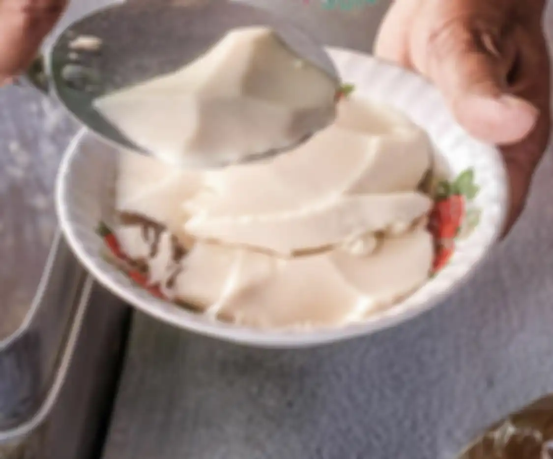 Tahok Pak Citro salah satu tempat wisata kuliner di Pasar Gede Solo yang menyajikan menu makan enak.