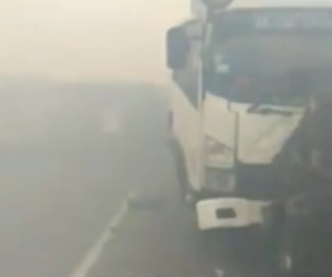 Penyebab kecelakaan maut tol Pejagan yang bikin mobil anak Jamintel Kejagung masuk kolong truk ternyata gegara masalah sepele ini. 