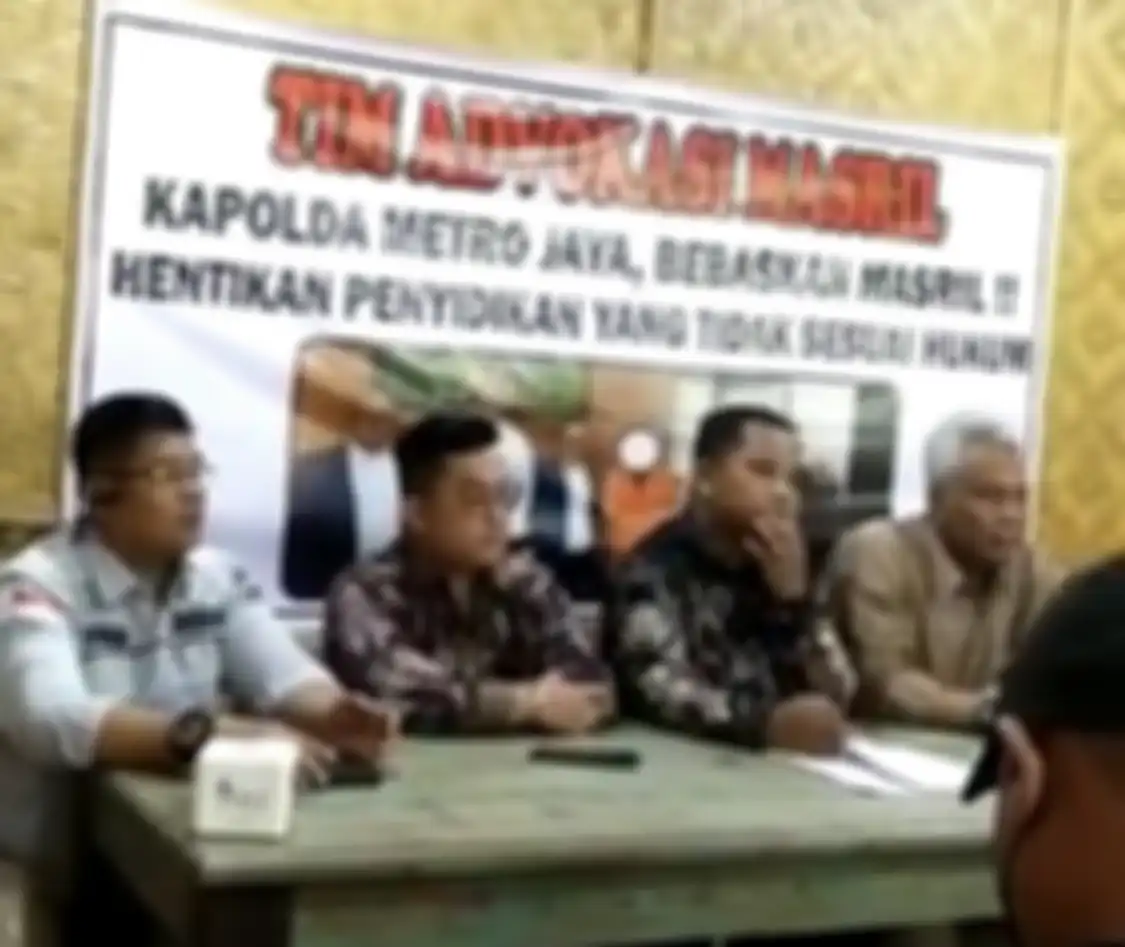 Masril warga Pekanbaru yang sudah ditahan 25 hari ternyata punya kebiasaan begini. Foto wajahnya disebarkan di media sosial. 