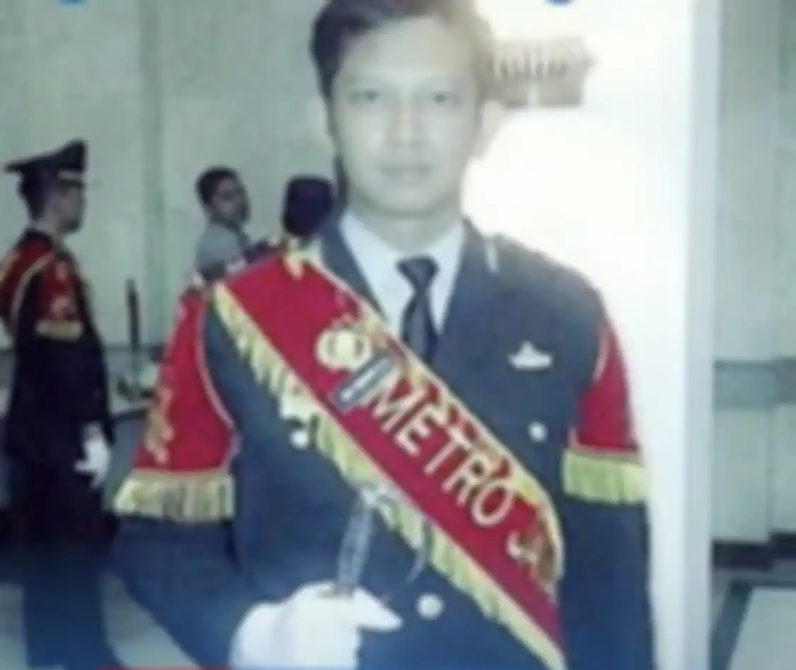 Kompol Dwi Yuniar dimutasi ke Yanma Polda Metro Jaya. Jabatan menterengnya hilang karena ketahuan selingkuh.