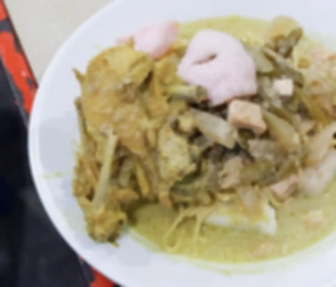 Saatnya mencicipi 7 tempat wisata kuliner di Pekanbaru Riau yang jadi surga jajanan malam. Foto menunya menggoda selera.