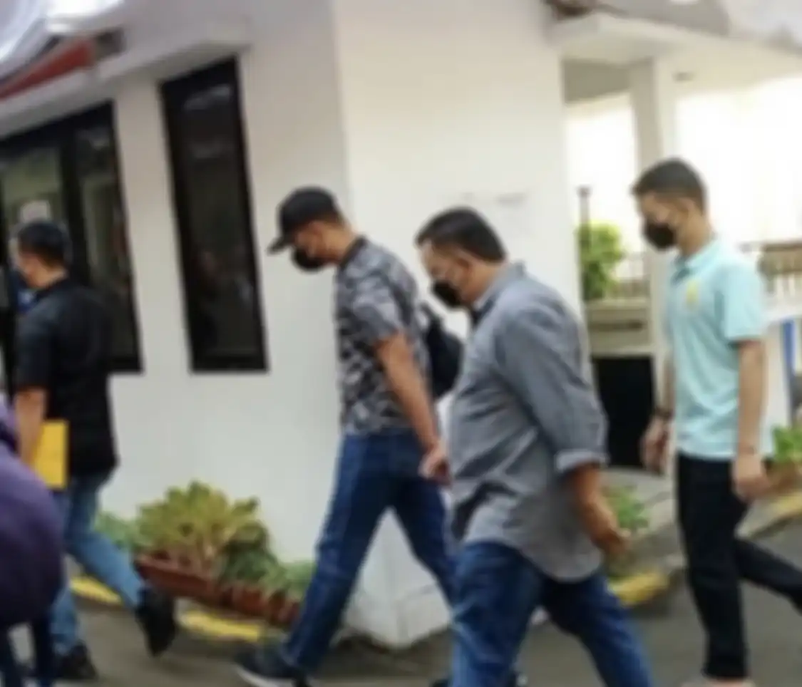 Begini nasib ajudan suami Putri Candrawathi usai muncul dalam rekonstrusi. Dia sempat dilarang mengambil pistol Ferdy Sambo yang jatuh.