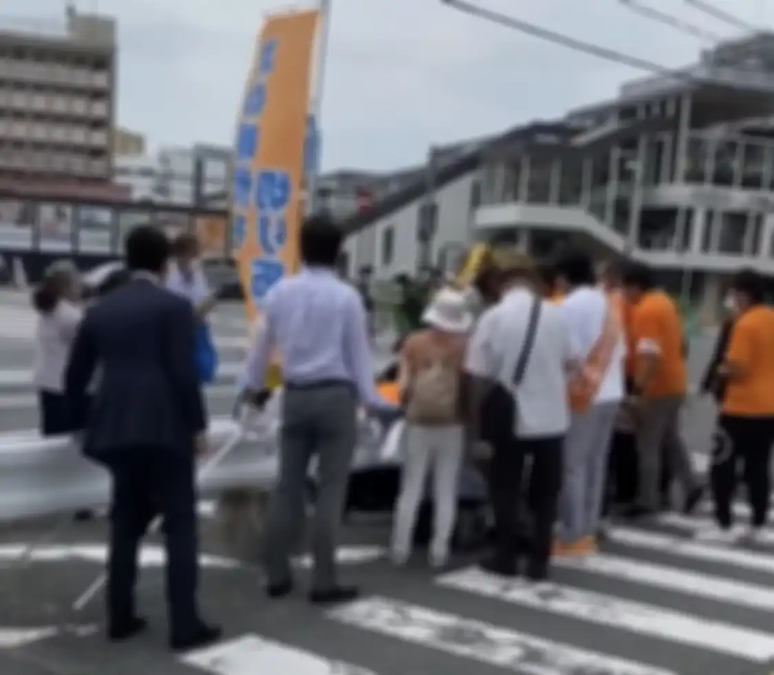 Mantan PM Jepang Shinzo Abe ditembak selagi pidato. Kondisi terkini Shinzo Abe bikin warga berduka. Foto sosoknya disebarkan.