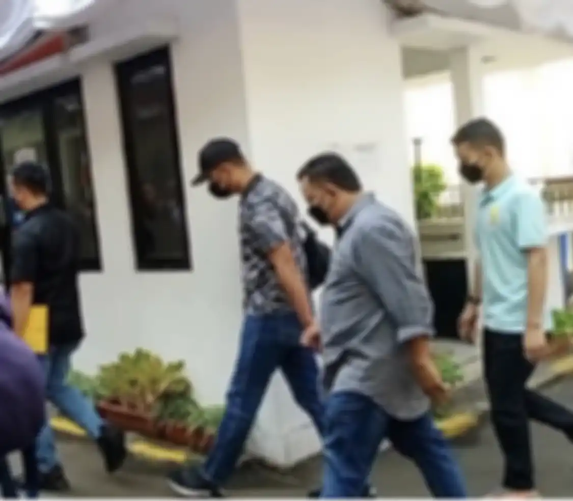 Orang dekat Ferdy Sambo ini tahu penyebab Putri Candrawathi menangis di Magelang. Begini foto sosok Kuat Maruf yang berujung tragis.