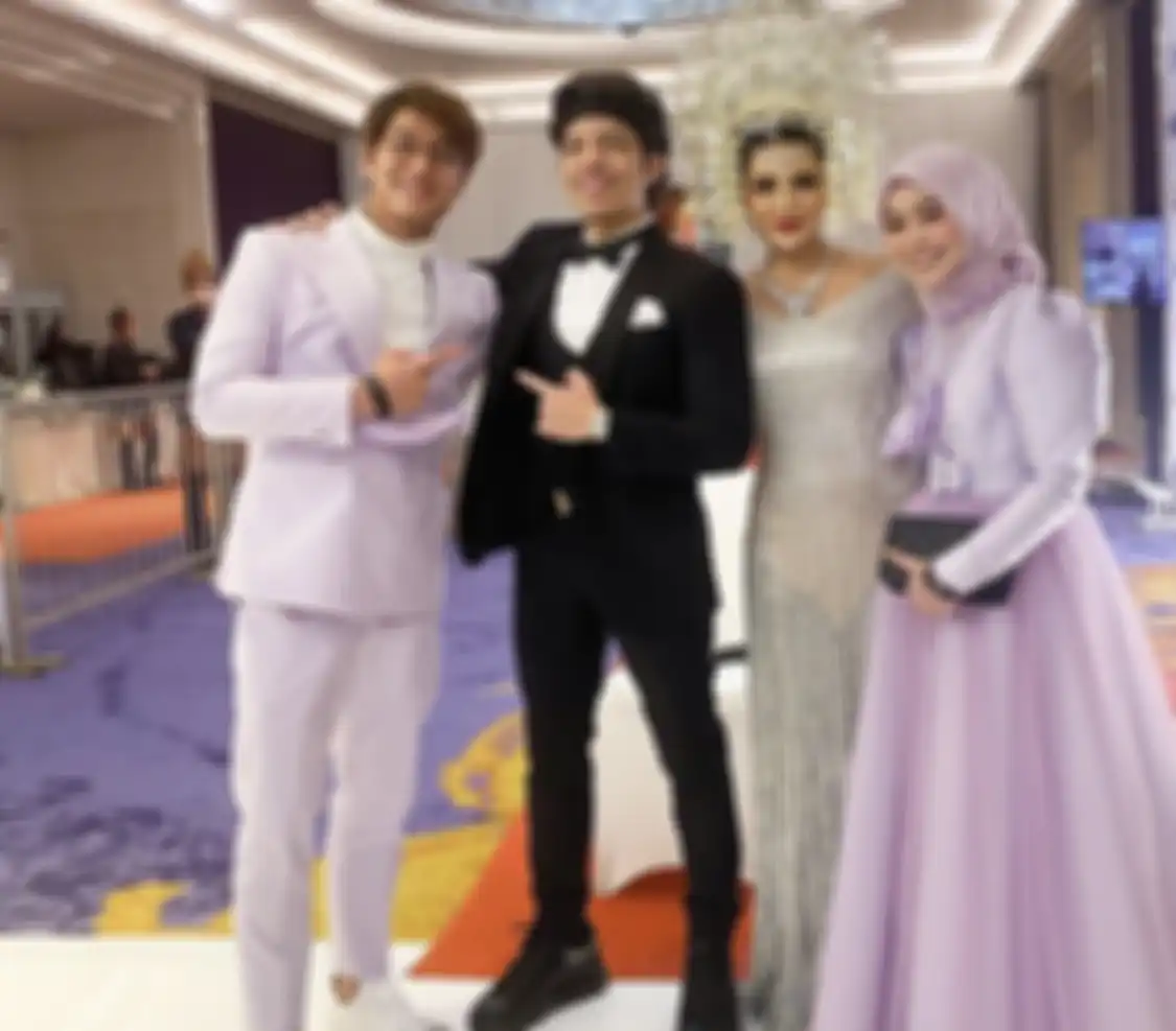 Suami Lesti Kejora disebut tetangga sudah kelewatan. Tabiat asli Rizky Billar dikuliti. Foto Leslar sampai dibahas lagi. 